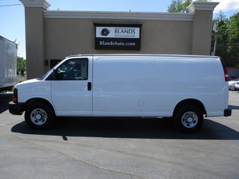 Summit White Chevrolet Express 3500 Cargo WT.  Click to enlarge.