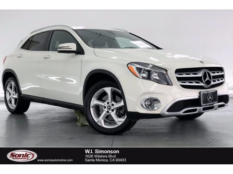 Cirrus White Mercedes-Benz GLA 250 4Matic.  Click to enlarge.