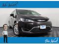 2017 Pacifica Touring L #1