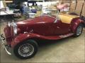 Front 3/4 View of 1952 MG TD Roadster #2