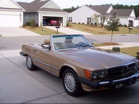 Champagne Metallic Mercedes-Benz SL Class 560 SL Roadster.  Click to enlarge.