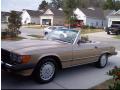 Front 3/4 View of 1986 Mercedes-Benz SL Class 560 SL Roadster #2