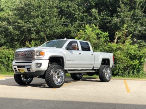 Quicksilver Metallic GMC Sierra 3500HD Denali Crew Cab 4x4.  Click to enlarge.