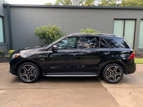 Obsidian Black Metallic Mercedes-Benz GLE 43 AMG 4Matic.  Click to enlarge.