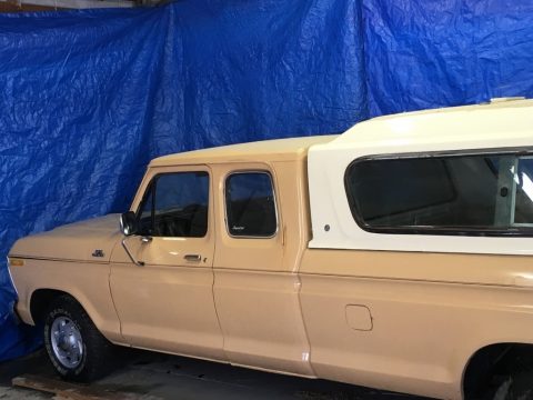 Tan Ford F150 Custom SuperCab.  Click to enlarge.