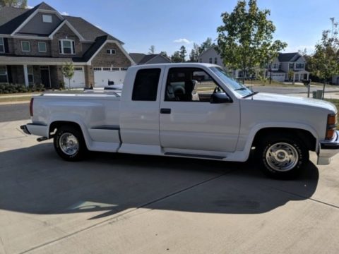 White Chevrolet C/K C1500 Extended Cab.  Click to enlarge.