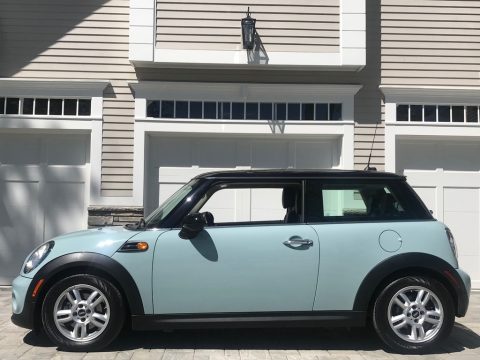 Ice Blue Mini Cooper Hardtop.  Click to enlarge.