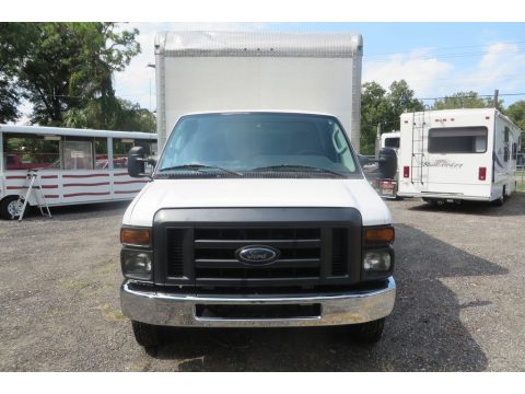 Oxford White Ford E Series Cutaway E350 Moving Truck.  Click to enlarge.