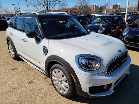 Light White Mini Countryman Cooper S All4.  Click to enlarge.