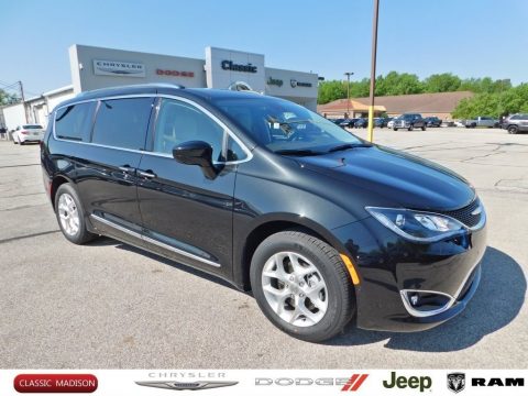 Brilliant Black Crystal Pearl Chrysler Pacifica Touring L Plus.  Click to enlarge.