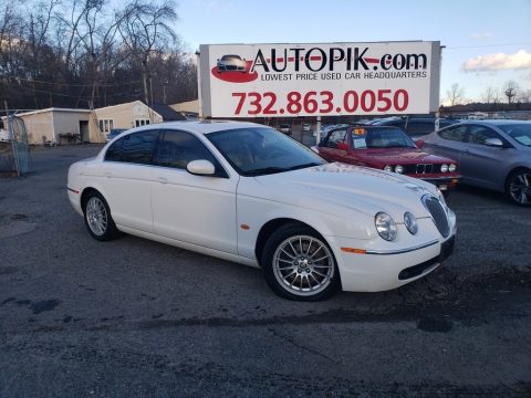 White Onyx Jaguar S-Type 3.0.  Click to enlarge.