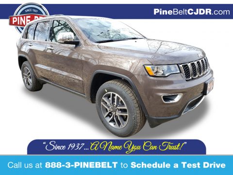 Walnut Brown Metallic Jeep Grand Cherokee Limited 4x4.  Click to enlarge.