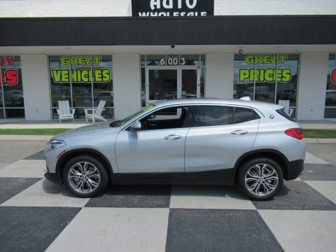 Glacier Silver Metallic BMW X2 sDrive28i.  Click to enlarge.