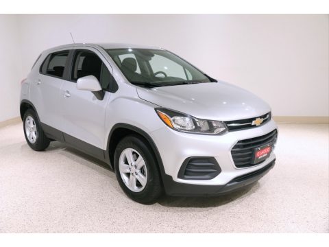 Silver Ice Metallic Chevrolet Trax LS.  Click to enlarge.