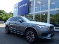 Front 3/4 View of 2020 Volvo XC90 T6 AWD Momentum #1