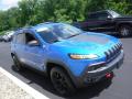 Front 3/4 View of 2017 Jeep Cherokee Trailhawk 4x4 #8