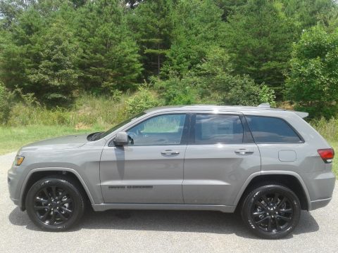 Sting-Gray Jeep Grand Cherokee Altitude.  Click to enlarge.