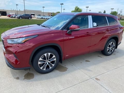 Ruby Flare Pearl Toyota Highlander Hybrid XLE AWD.  Click to enlarge.