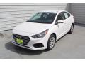 Front 3/4 View of 2020 Hyundai Accent SE #4