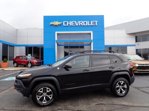 Brilliant Black Crystal Pearl Jeep Cherokee Trailhawk 4x4.  Click to enlarge.