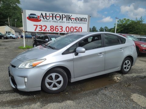 Classic Silver Metallic Toyota Prius 3rd Gen Five Hybrid.  Click to enlarge.