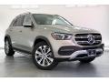 Front 3/4 View of 2020 Mercedes-Benz GLE 350 4Matic #12