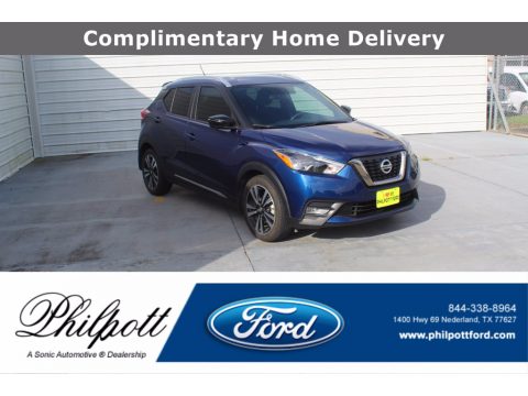Deep Blue Pearl Nissan Kicks SR.  Click to enlarge.