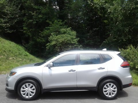 Brilliant Silver Nissan Rogue S AWD. Click to enlarge. Brilliant Silver Nissan Rogue S AWD. Click to enlarge.