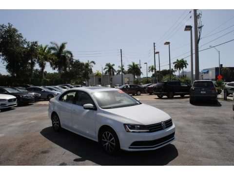 Pure White Volkswagen Jetta SE.  Click to enlarge.