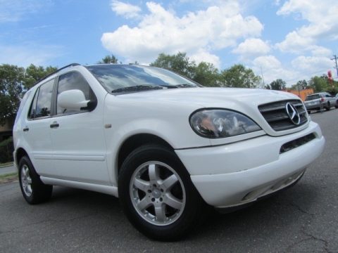 Polar White Mercedes-Benz ML 430 4Matic.  Click to enlarge.