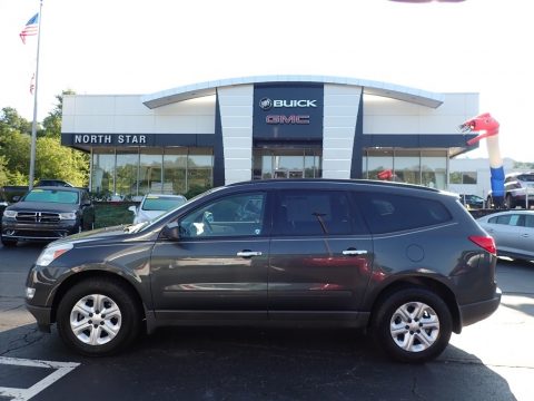 Cyber Gray Metallic Chevrolet Traverse LS AWD.  Click to enlarge.