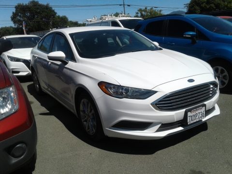 Oxford White Ford Fusion Hybrid SE.  Click to enlarge.