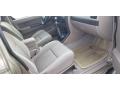 Front Seat of 2002 Nissan Frontier XE King Cab 4x4 #15