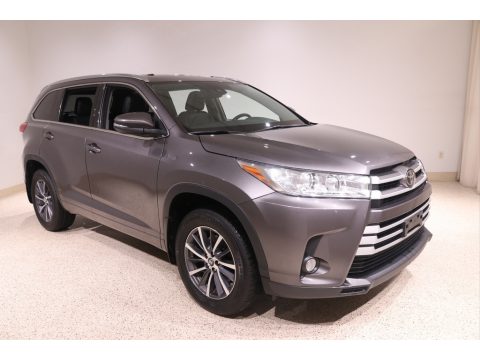 Predawn Gray Mica Toyota Highlander XLE AWD.  Click to enlarge.