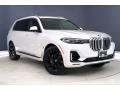 Front 3/4 View of 2020 BMW X7 xDrive40i #19