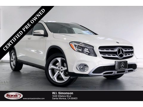 Cirrus White Mercedes-Benz GLA 250 4Matic.  Click to enlarge.