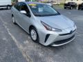 Front 3/4 View of 2019 Toyota Prius L Eco #4