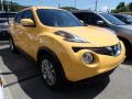 Front 3/4 View of 2016 Nissan Juke SL AWD #4