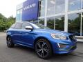Front 3/4 View of 2017 Volvo XC60 T6 AWD R-Design #1