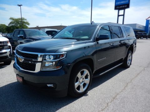 Shadow Gray Metallic Chevrolet Suburban LT 4WD.  Click to enlarge.