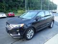 Front 3/4 View of 2019 Ford Edge Titanium AWD #7
