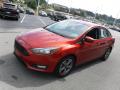Front 3/4 View of 2018 Ford Focus SE Sedan #5