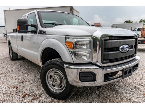 Oxford White Ford F250 Super Duty Lariat Super Cab 4x4.  Click to enlarge.