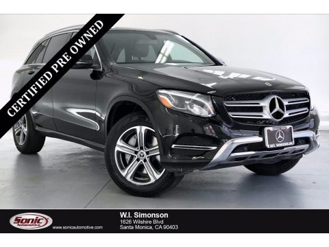 Black Mercedes-Benz GLC 300 4Matic.  Click to enlarge.