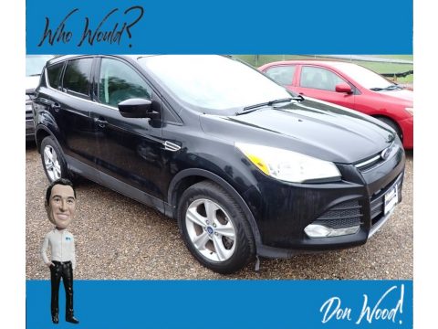 Tuxedo Black Ford Escape SE 1.6L EcoBoost 4WD.  Click to enlarge.