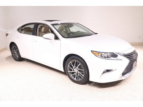 Eminent White Pearl Lexus ES 350.  Click to enlarge.