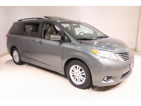 Cypress Green Pearl Toyota Sienna XLE.  Click to enlarge.