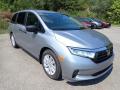 Front 3/4 View of 2021 Honda Odyssey LX #7
