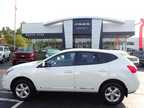 Pearl White Nissan Rogue S AWD. Click to enlarge. Pearl White Nissan Rogue S AWD. Click to enlarge.
