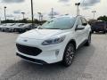 Front 3/4 View of 2020 Ford Escape SEL 4WD #1